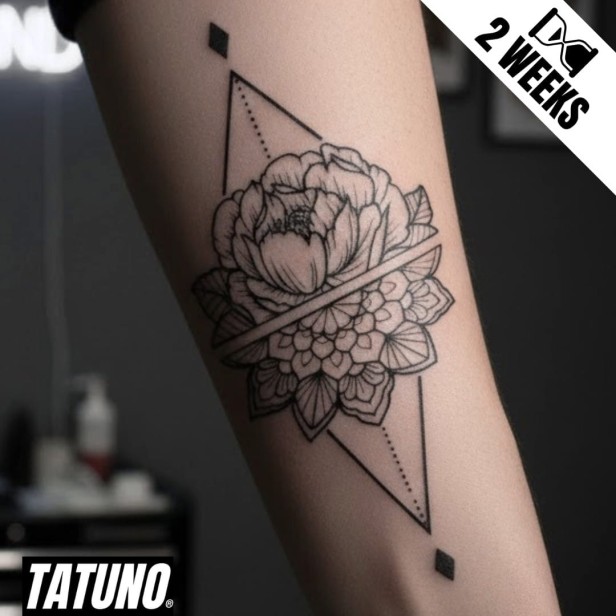 Tatuaż jagua półtrwały piwonia w geometrycznym świecie