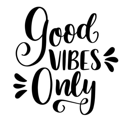 Tatuaż napisy good vibes only